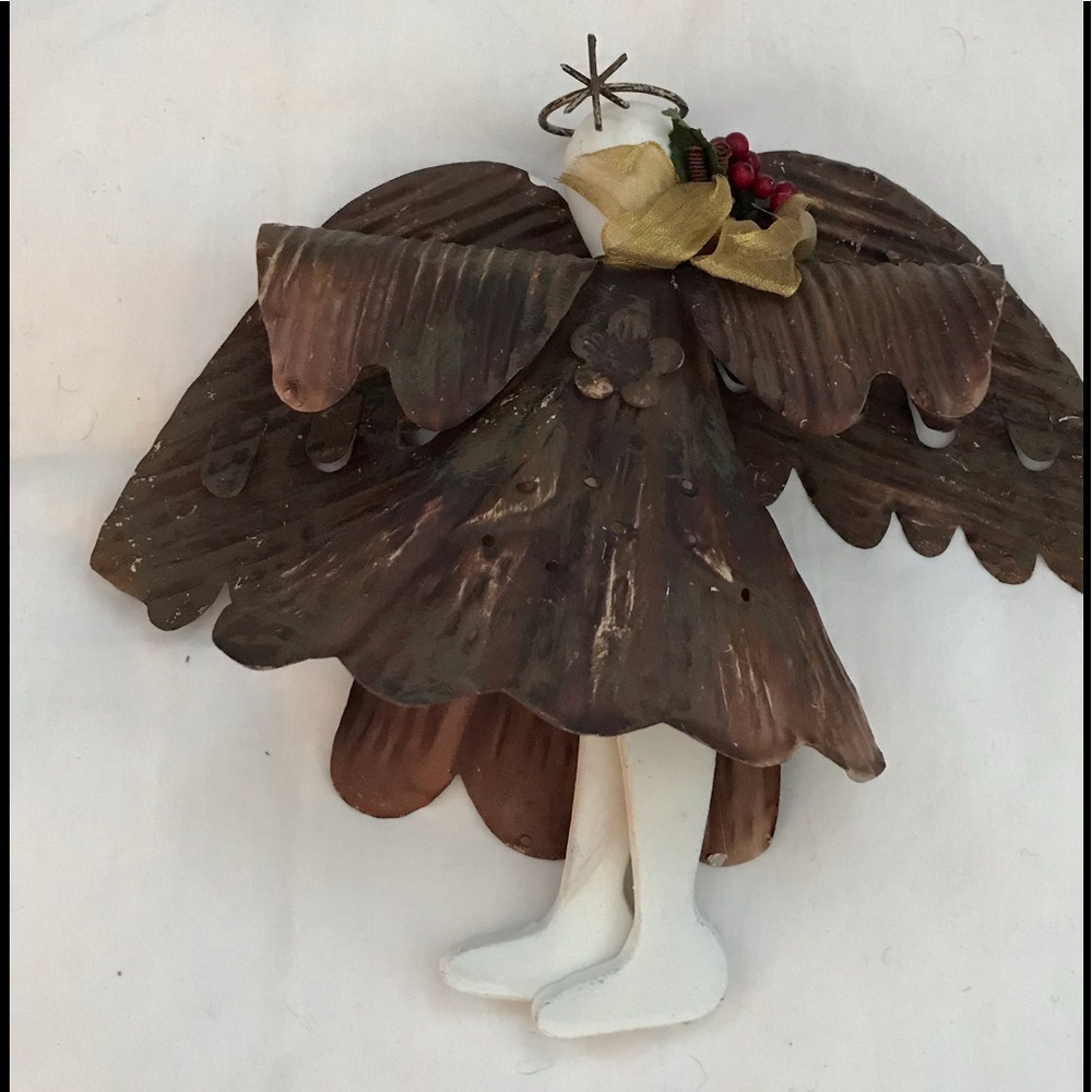 Holiday hanging angel